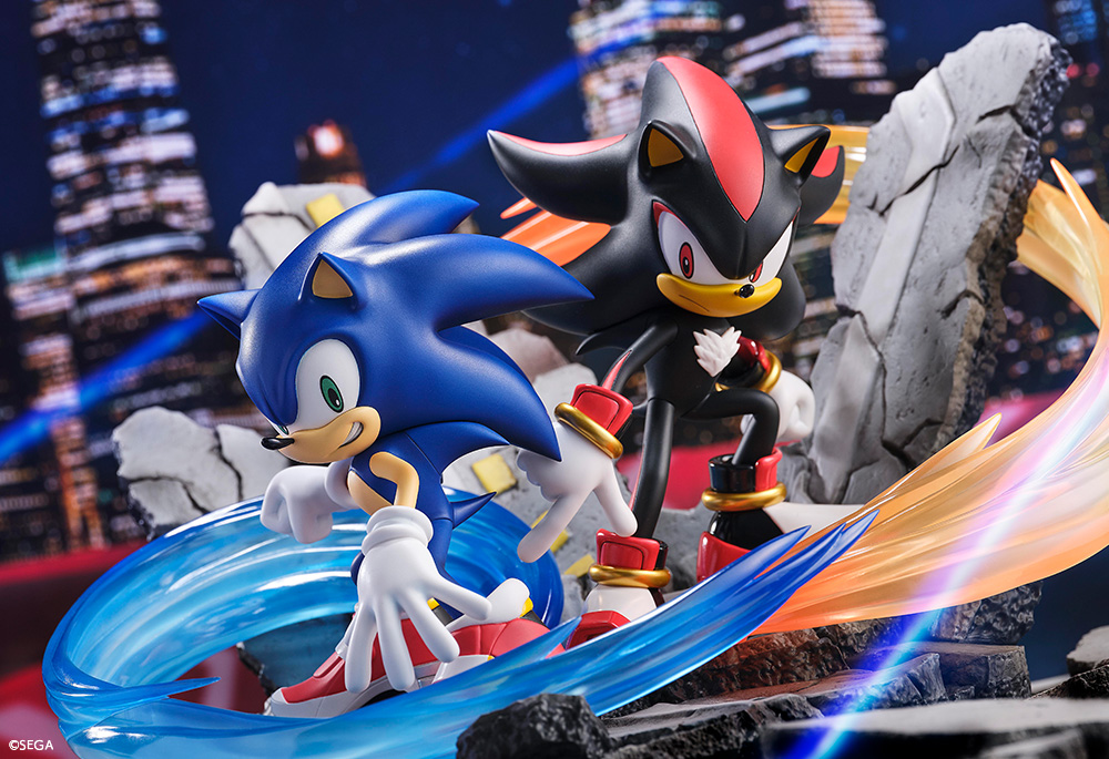 Sonic the Hedgehog Sonic Adventure 2 Sonic and Shadow S-Fire Statue